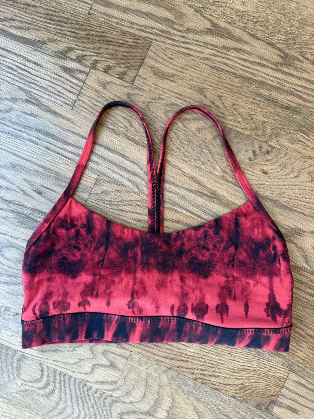 Lululemon “Flow Y Bra Nulu” size 6.